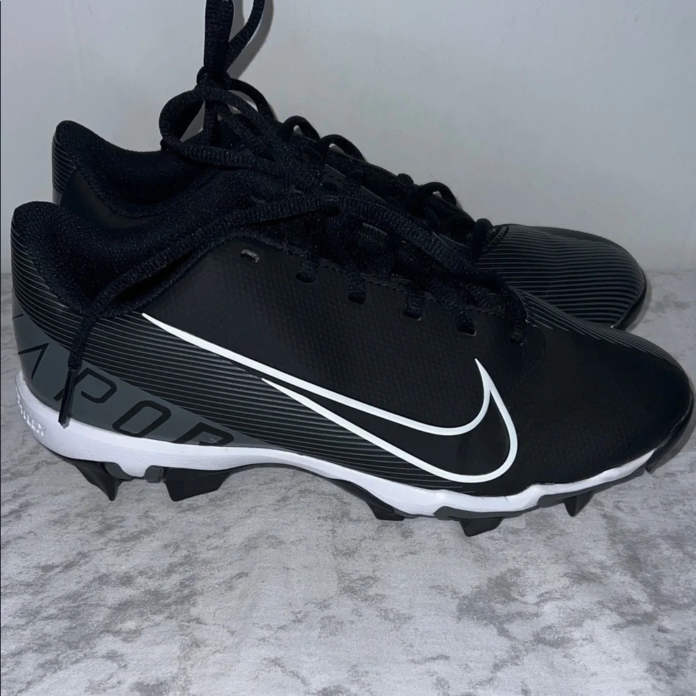 Nike Vapor Ultrafly 3 Fastflex Black and White Cleats